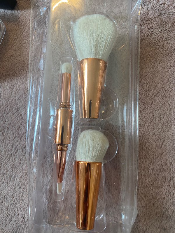 Nýjir makeup burstar saman