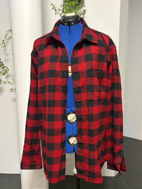 Rauð Uniqlo Skyrta