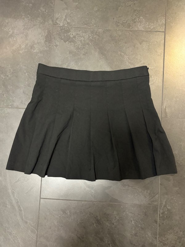 Svart Uniqlo pils