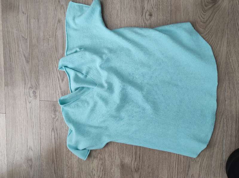 Graen peysa S-XL
