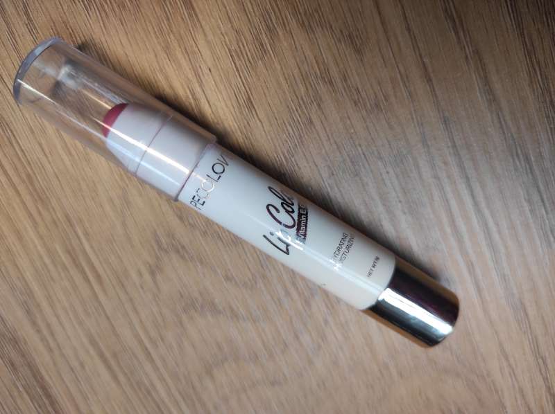 Cheek blush lipstick
