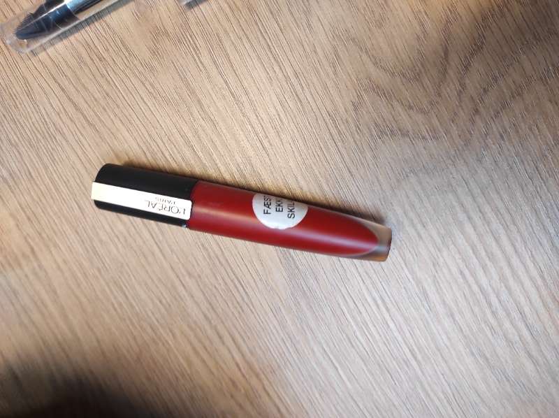 Lipstick Loreal