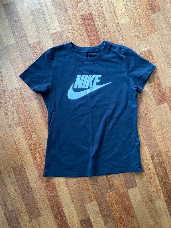 Svartur nike bolur