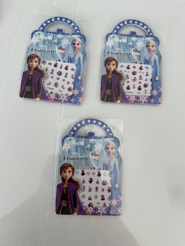Frozen á neglur barna