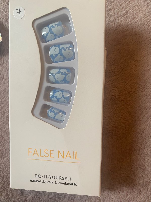 Drauga press on nails