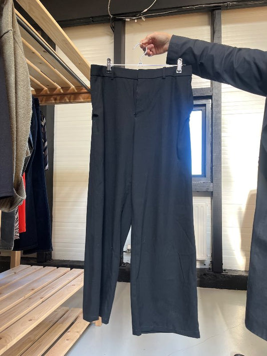 Uniqlo - svartar buxur