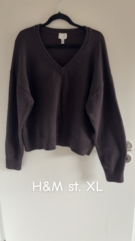 H&M svört peysa