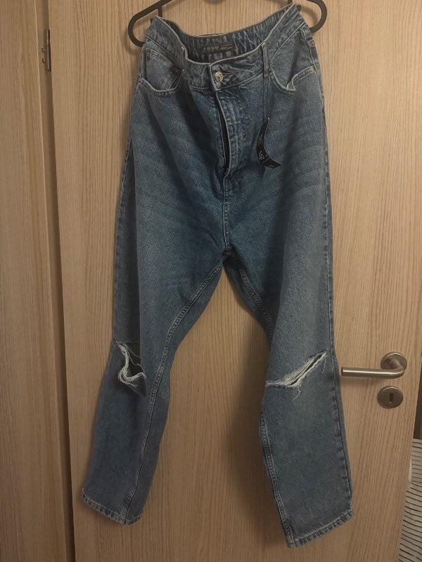 DenimCo mom jean high wasted