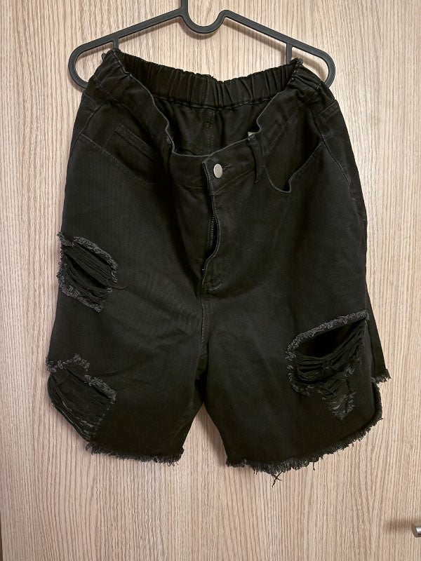 Svartar rifnar gallastuttbuxur Shein