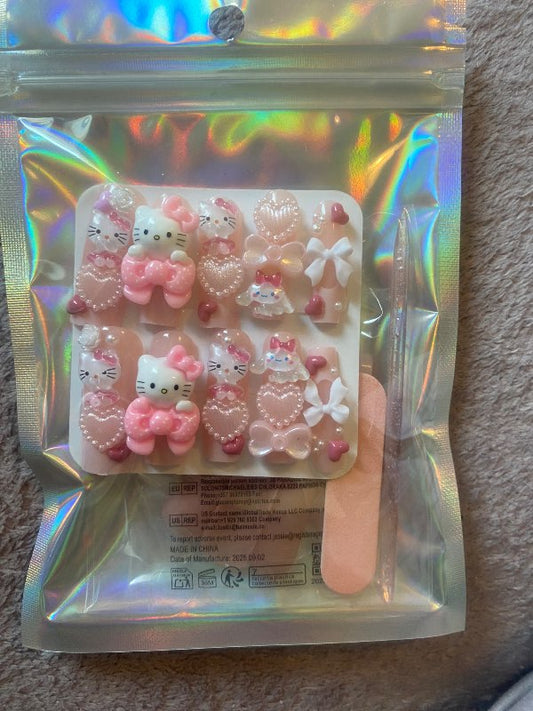 Hello Kitty press on nails