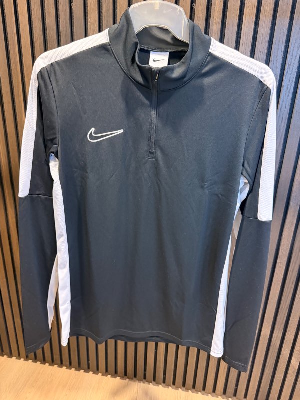 NIKE Hálfrennd peysa svört m hvítu
