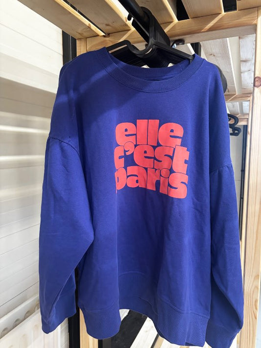 Dökk fjólublá peysa