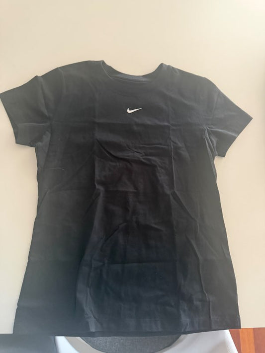 Nike stuttermabolur (kvk snið) - svartur