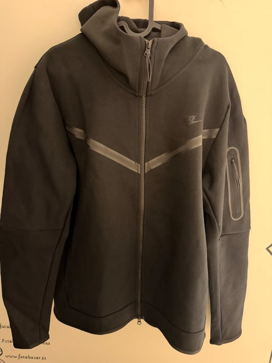NIKE Tech Fleece peysa svört