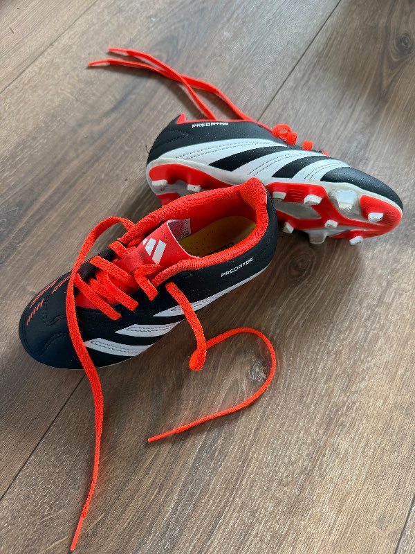 Takkaskór Adidas predator