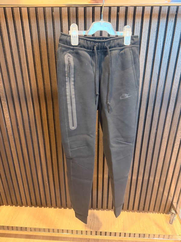 Tech Fleece buxur svartar
