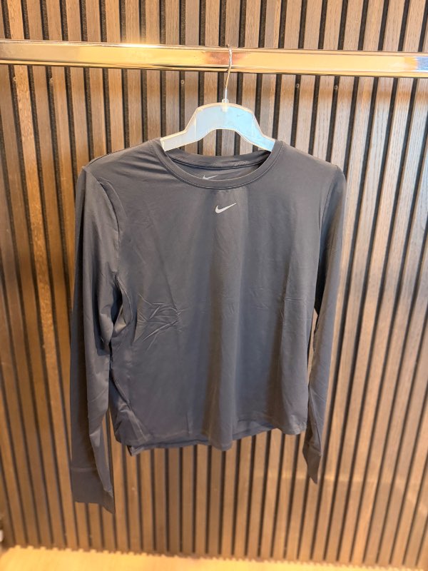 NIKE One langermabolur svartur