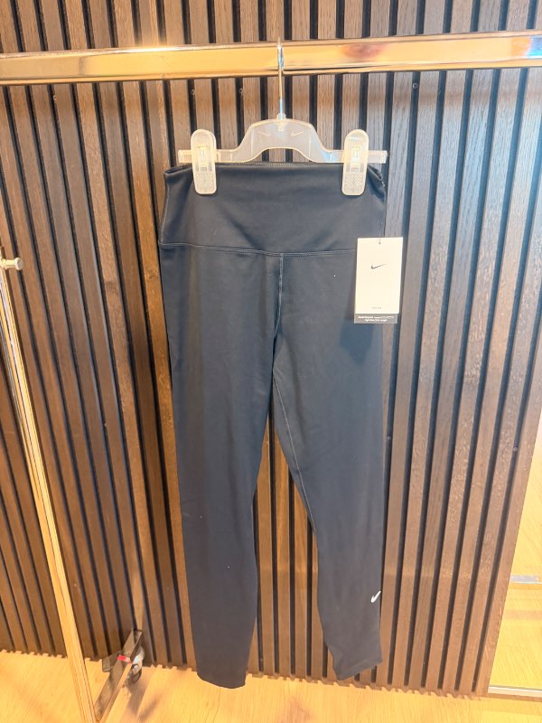 NIKE One leggings svartar