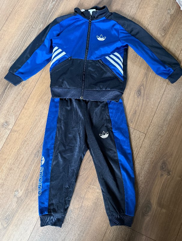 Adidas sett