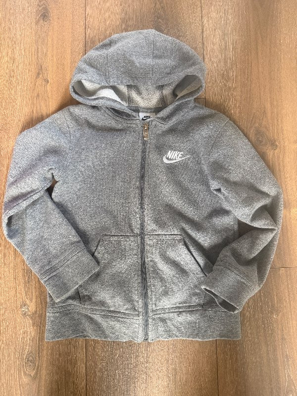 Hettupeysa Nike