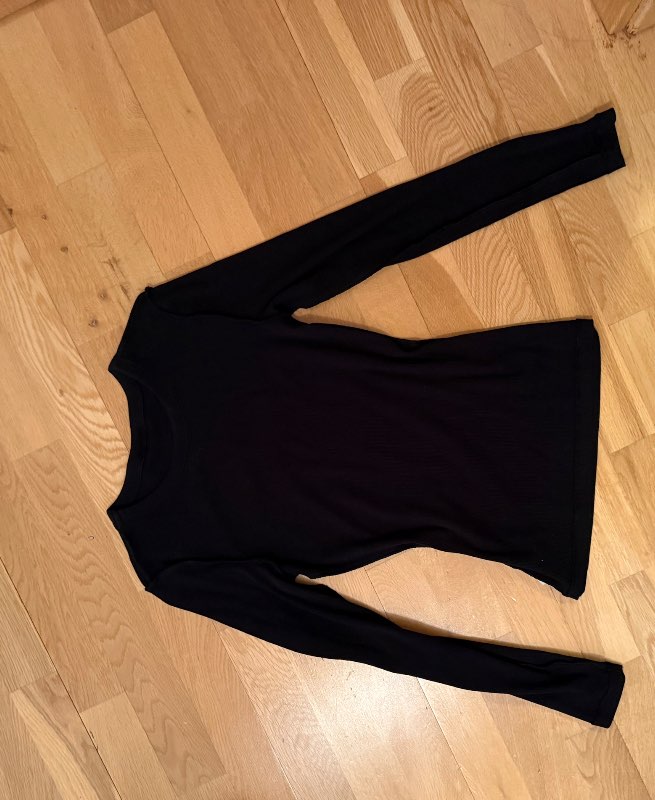 Svartur siðerma Gina Tricot