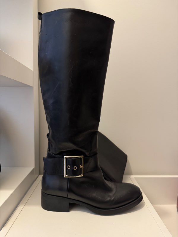 Zara svört stígvél
