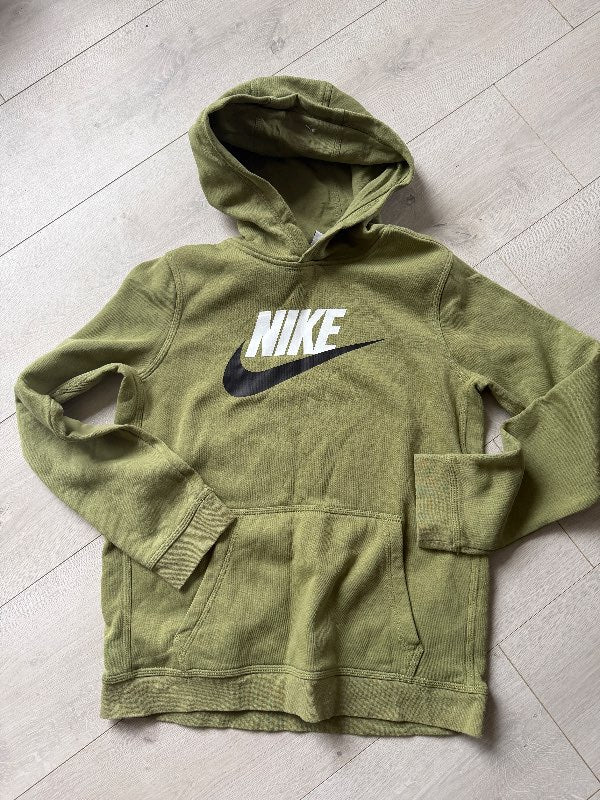 Nike Hettupeysa