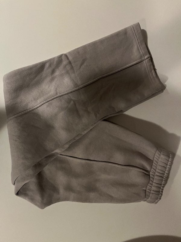 Bershka joggingbuxur - grár