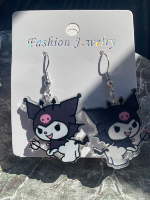 Kuromi eyrnalokkar Nýjir