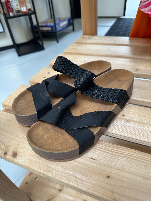 Brúnir Sandalar