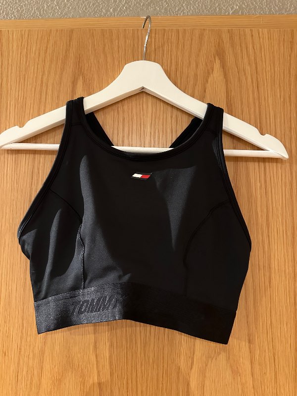 Tommy Hilfiger toppur svartur
