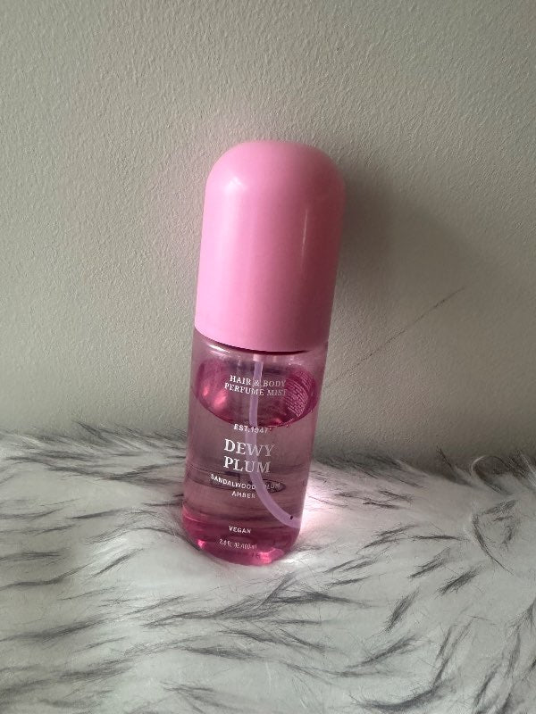 Dewy plum hair& body perfume mist