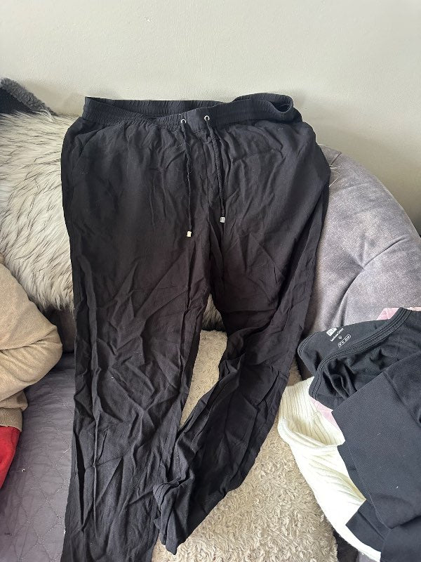 Lindex þunnar buxur reimum st.M svartar