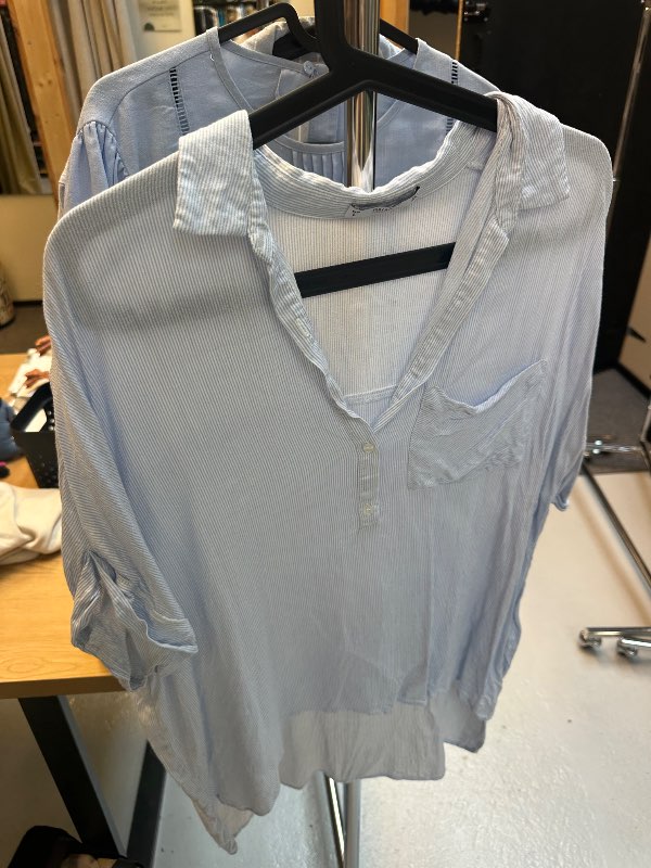 Bershka skyrta blárönd