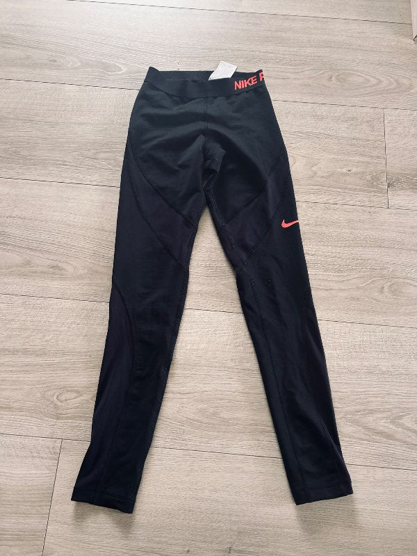 Nike pro