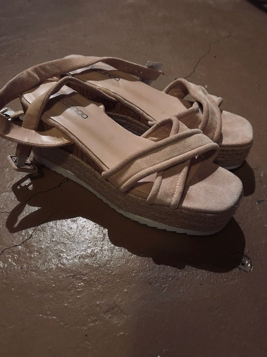Boohoo sandalar