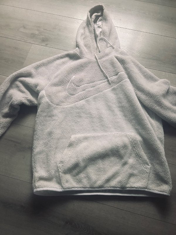 Nike flíspeysa ljós