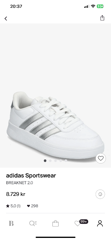 Hvítir Adidasskór