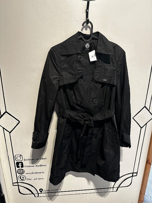 Svört kápa-Créton JEANS 42