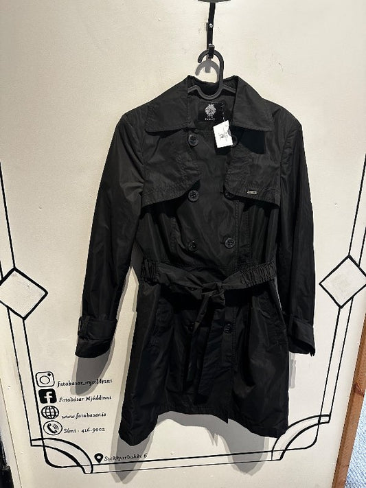 Svört kápa-Créton JEANS 42