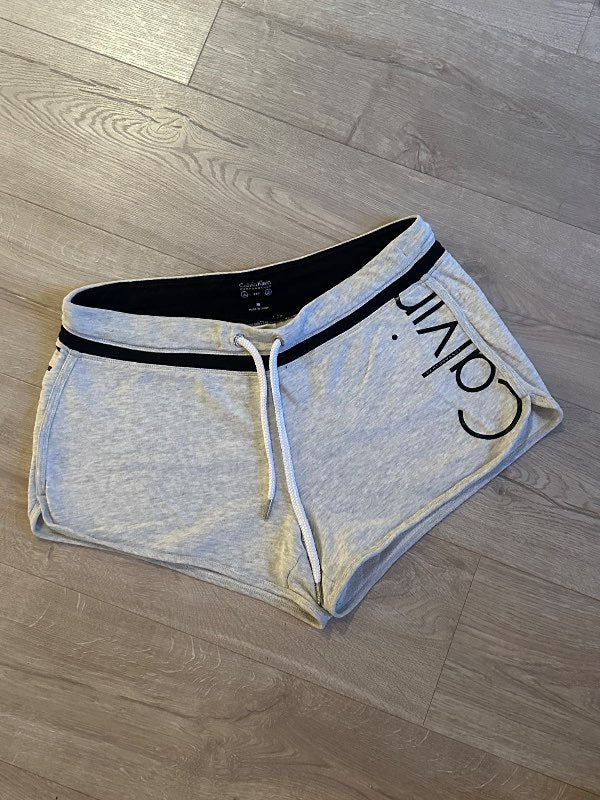 Calvin Klein stuttbuxur