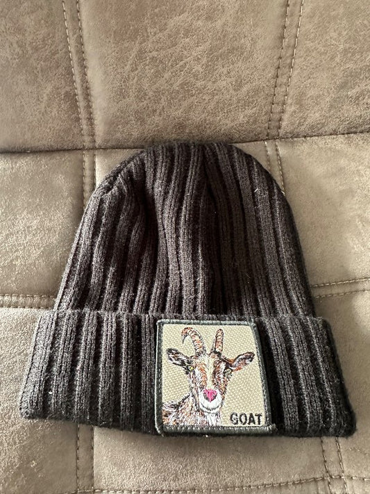 Svört Goat húfa temu