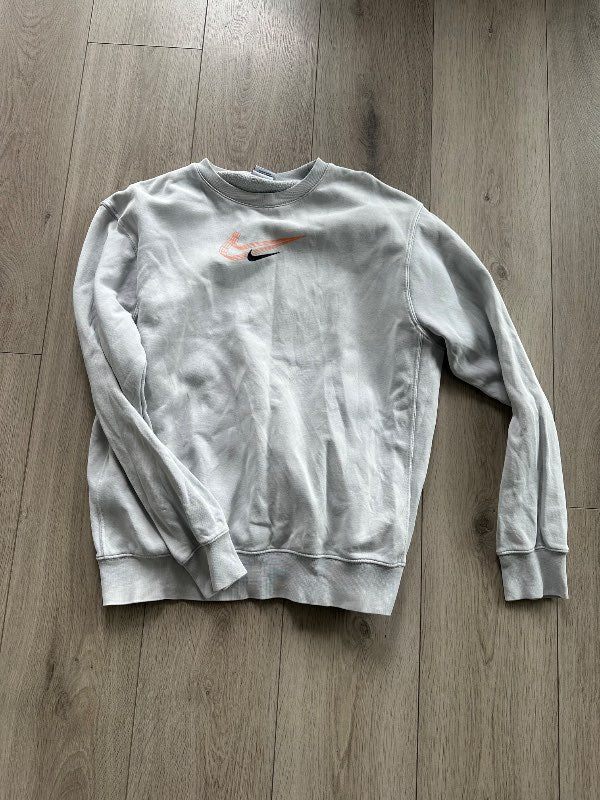 Nike peysa ljós st.M