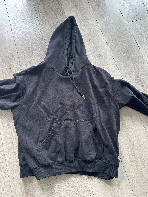 Svört H&M hettupeysa XL