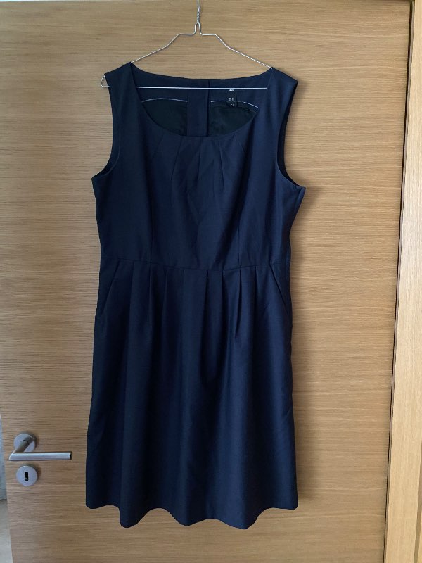 Kjóll m/ vösum. H&M