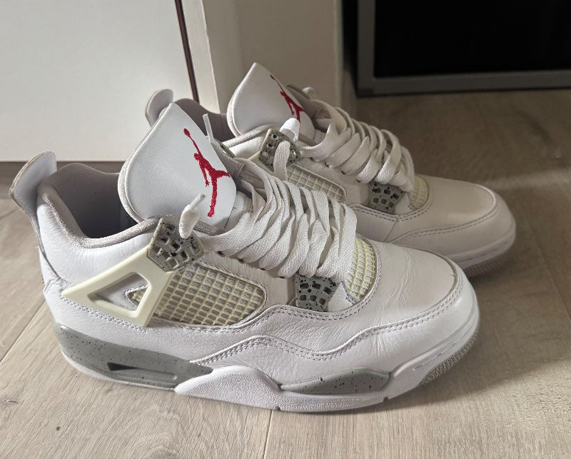 Jordan 4s