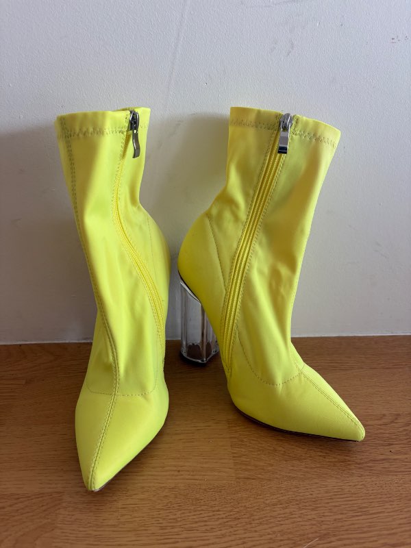 Neon gulir hælar /smá lausir undir