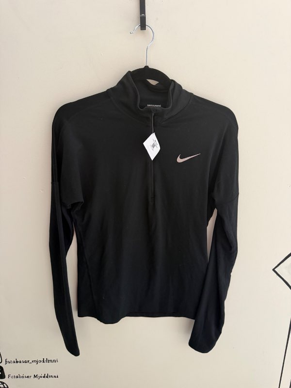 nike running peysa