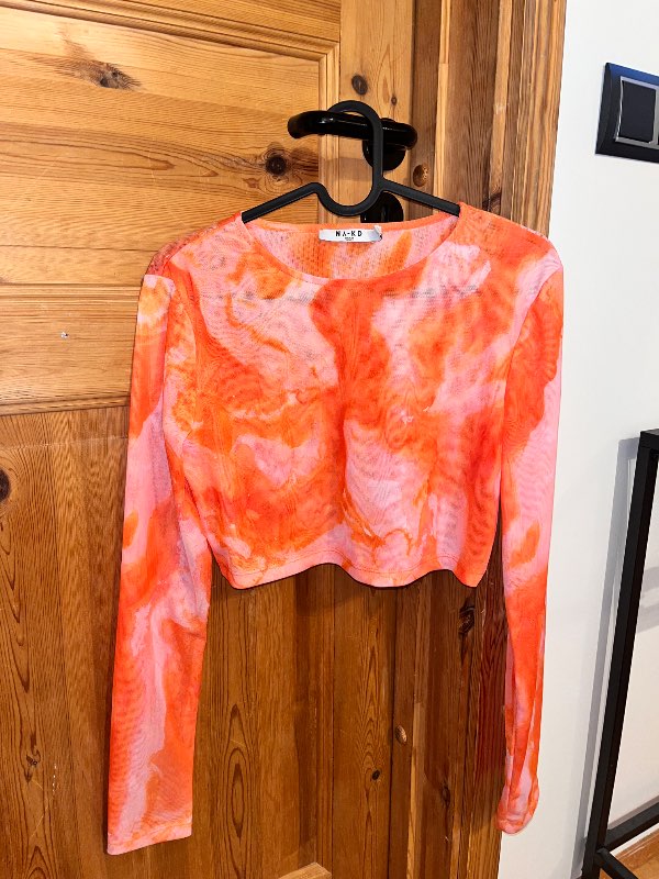 NA-KD appelsínugulur langerma