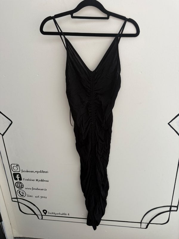 svartur minidress